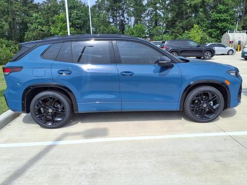Monterey Blue W/Deep Black Roof 2026 Volkswagen Tiguan 2.0T SE R-Line Black