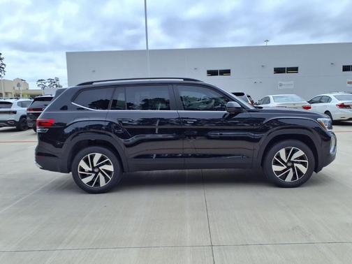 Deep Black Pearl Effect 2026 Volkswagen Atlas 2.0T SE W/TECHNOLOGY
