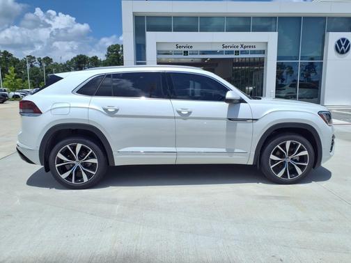 2025 Volkswagen Atlas Cross Sport 2.0T SEL Premium R-Line
