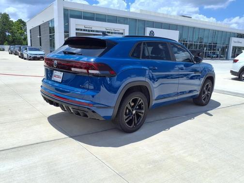 2025 Volkswagen Atlas Cross Sport 2.0T SEL R-Line Black