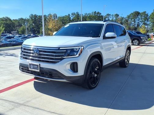 2025 Volkswagen Atlas 2.0T SE w/Technology