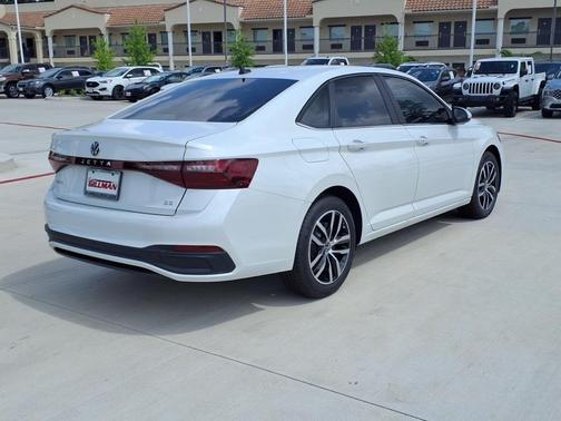 2025 Volkswagen Jetta 1.5T SE