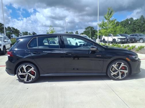 2025 Volkswagen Golf GTI 2.0T SE