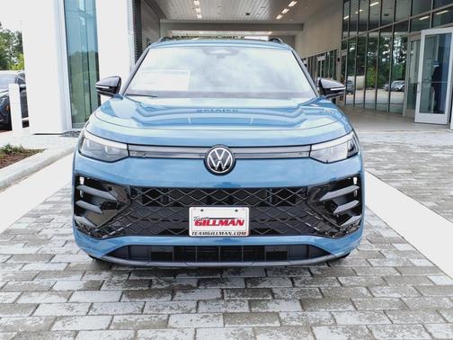 2025 Volkswagen Tiguan 2.0T SE R-Line Black