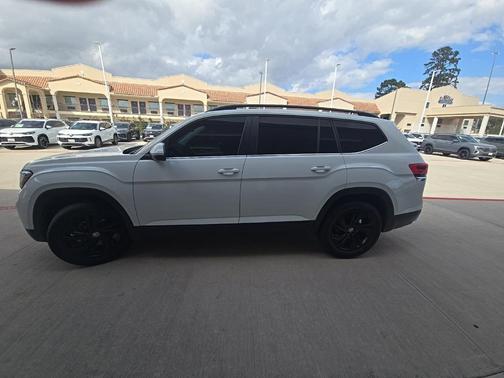 2022 Volkswagen Atlas 2.0T SE w/Technology