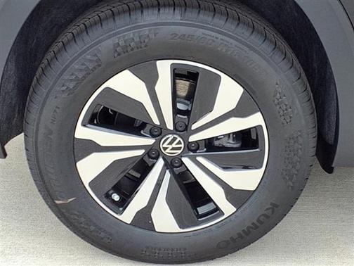 2025 Volkswagen Atlas Cross Sport 2.0T SE