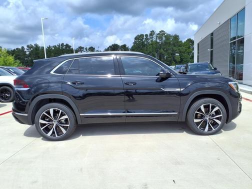 2025 Volkswagen Atlas Cross Sport 2.0T SEL Premium R-Line