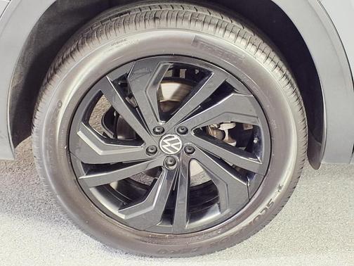 2022 Volkswagen Atlas 3.6L SE w/Technology