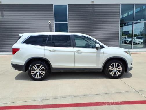 White Diamond Pearl 2016 Honda Pilot EX