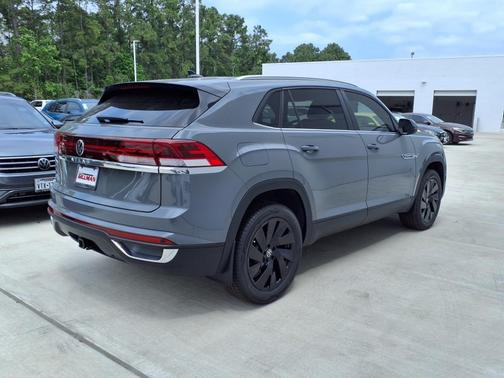 2025 Volkswagen Atlas Cross Sport 2.0T SE w/Technology