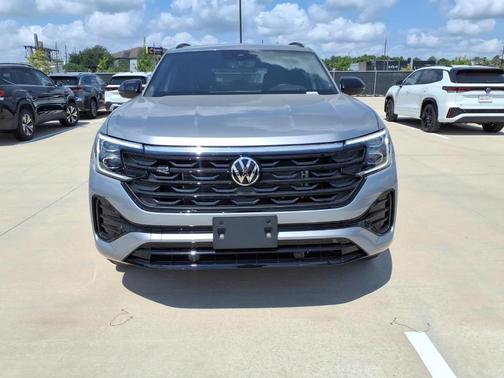 Silver Mist Metallic 2026 Volkswagen Atlas Cross Sport 2.0T SEL R-Line Black