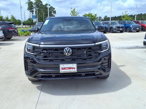 2025 Volkswagen Atlas Cross Sport 2.0T SEL R-Line Black
