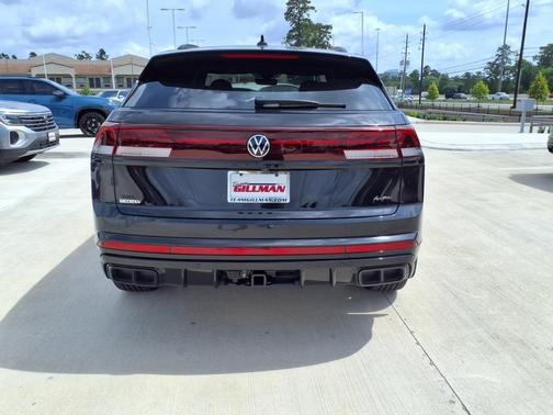 2025 Volkswagen Atlas Cross Sport 2.0T SEL R-Line Black