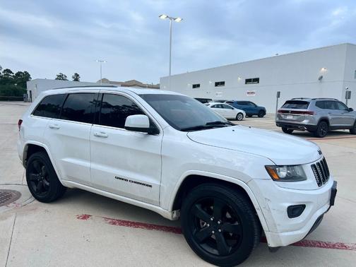 Bright White Clearcoat 2015 Jeep Grand Cherokee Altitude
