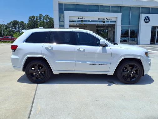 Bright White Clearcoat 2015 Jeep Grand Cherokee Altitude
