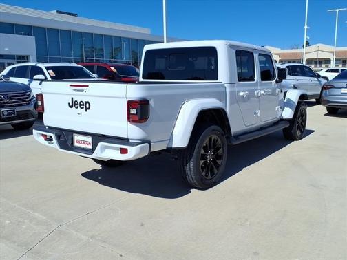 2023 Jeep Gladiator Overland