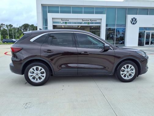 Cinnabar Red Metallic 2023 Ford Escape Active