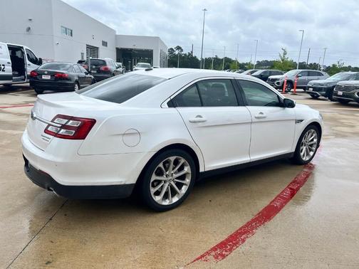 White Platinum Tri-Coat Metallic 2013 Ford Taurus Limited