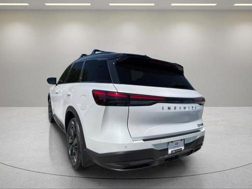 Radiant White/Black Obsidian 2026 INFINITI QX60 AUTOGRAPH