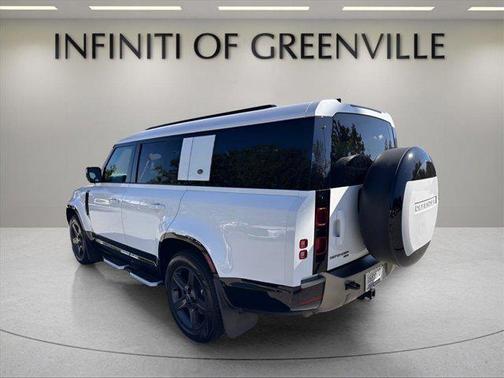 2023 Land Rover Defender 130 X-Dynamic SE