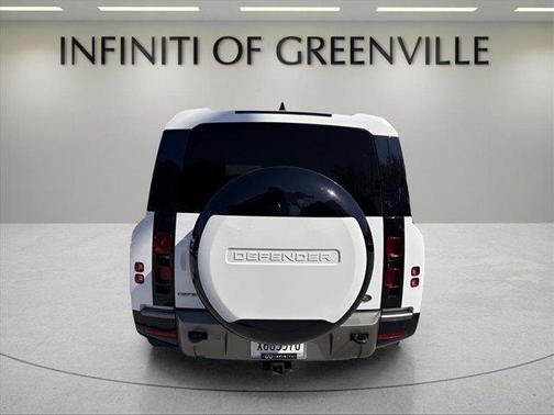 2023 Land Rover Defender 130 X-Dynamic SE