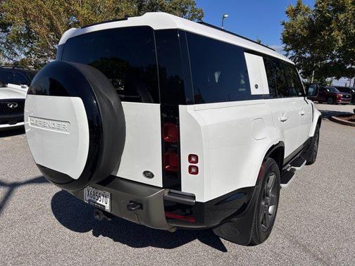 2023 Land Rover Defender 130 X-Dynamic SE