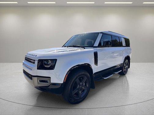 2023 Land Rover Defender 130 X-Dynamic SE