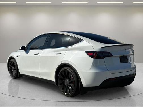 2022 Tesla Model Y Performance Dual Motor All-Wheel Drive
