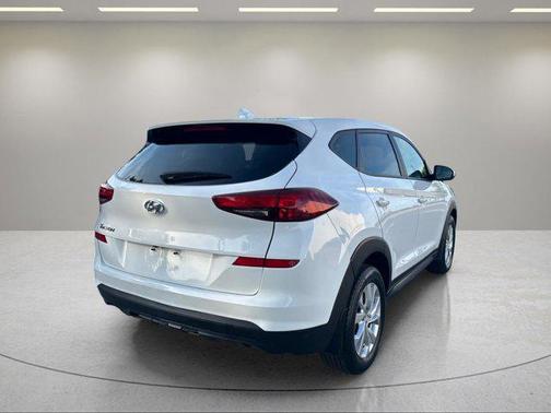 Winter White 2020 Hyundai TUCSON SE