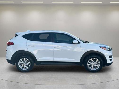 Winter White 2020 Hyundai TUCSON SE