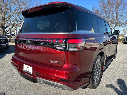 2025 INFINITI QX80 SENSORY AWD