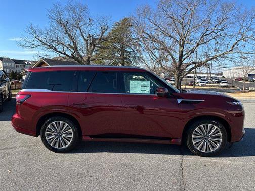 2025 INFINITI QX80 SENSORY AWD