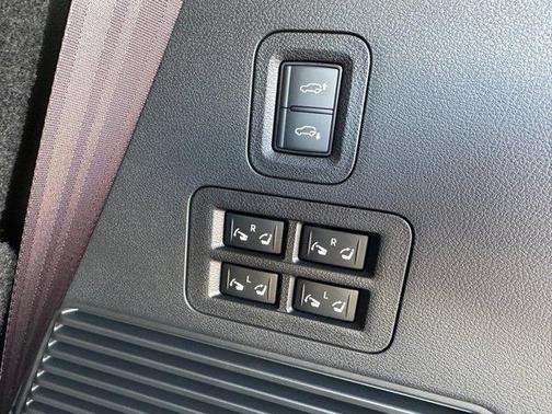 2025 INFINITI QX80 SENSORY AWD