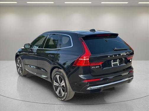 Black Stone 2023 Volvo XC60 Recharge Plug-In Hybrid T8 Plus Bright Theme