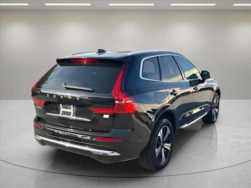 Black Stone 2023 Volvo XC60 Recharge Plug-In Hybrid T8 Plus Bright Theme