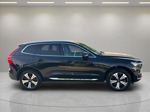 Black Stone 2023 Volvo XC60 Recharge Plug-In Hybrid T8 Plus Bright Theme
