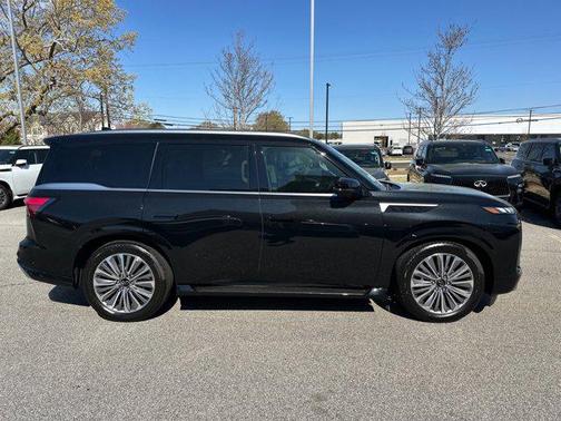 2025 INFINITI QX80 SENSORY AWD