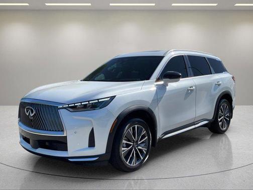 Radiant White 2026 INFINITI QX60 LUXE FWD