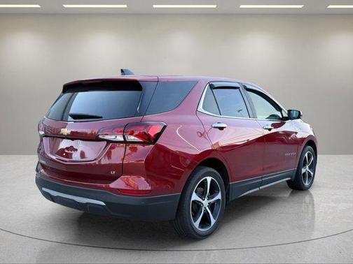 Cherry Red Tintcoat 2022 Chevrolet Equinox 1LT