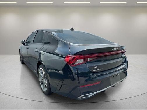 Ebony Black 2024 Kia K5 EX