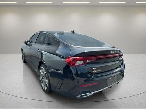 Ebony Black 2024 Kia K5 EX