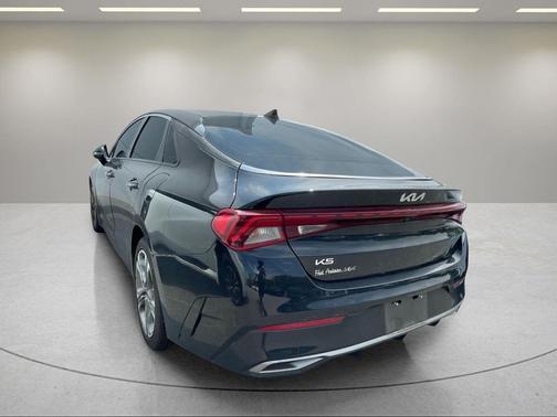 Ebony Black 2024 Kia K5 EX