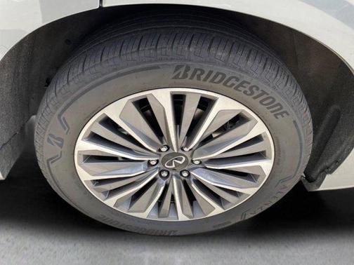 Dynamic Metal 2025 INFINITI QX80 SENSORY AWD