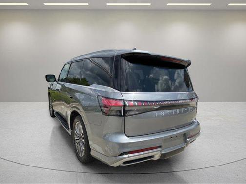 Dynamic Metal 2025 INFINITI QX80 SENSORY AWD
