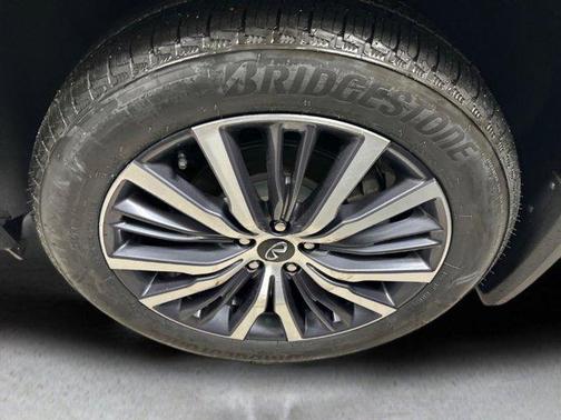 2022 INFINITI QX60 SENSORY