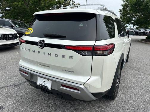 2024 Nissan Pathfinder Platinum FWD