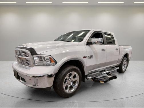 Bright White Clearcoat 2016 RAM 1500 Laramie