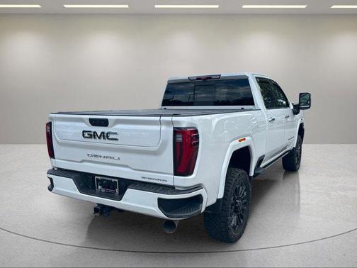 White Frost Tricoat 2025 GMC Sierra 2500 Denali Ultimate