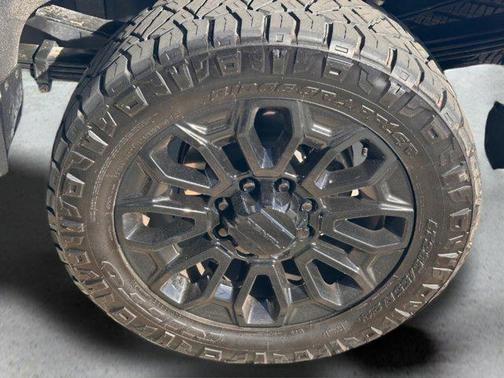 White Frost Tricoat 2025 GMC Sierra 2500 Denali Ultimate