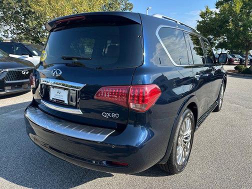 2017 INFINITI QX80 Base